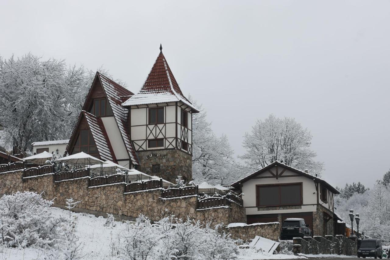 Alpine Castle Hotel Dilijan Exterior foto