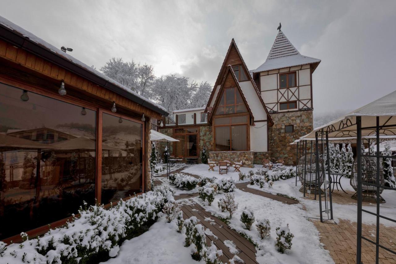 Alpine Castle Hotel Dilijan Exterior foto